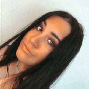 Meet your Posher, Brianne